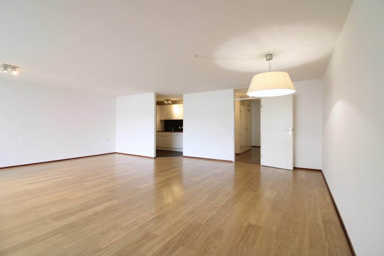 Ruim 3-kamer appartement met garage in centrum Eindhoven - Afbeelding 1