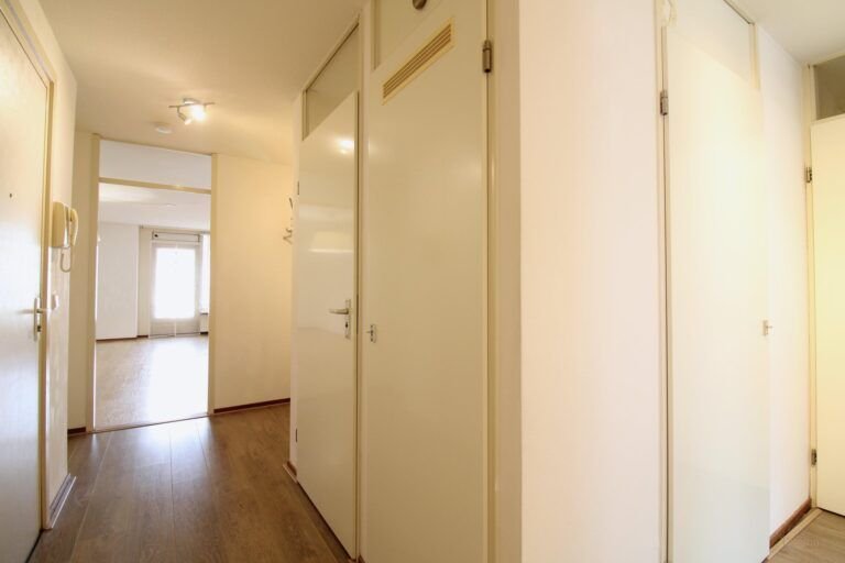103 m² apartment with balcony - Image 7