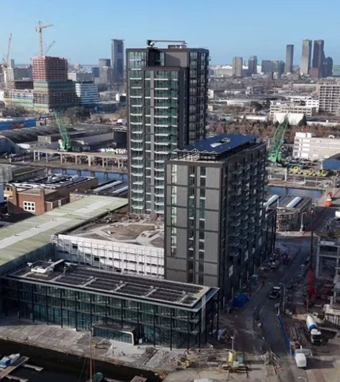 Appartement op de 18e etage met 3 slaapkamers - Afbeelding 1