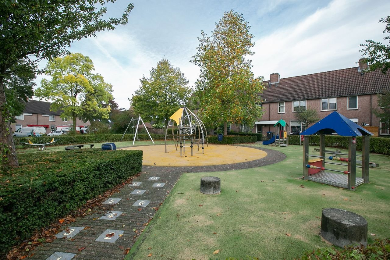 Family home with garden in Maaspoort - Image 17