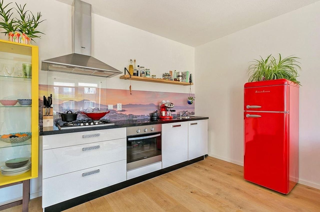 Hoofddorp Center: 2 rooms with private parking space - Image 9