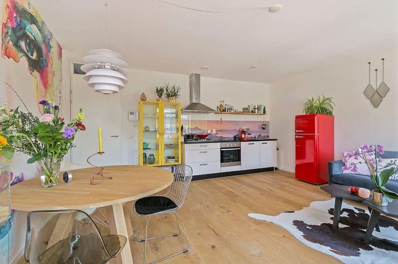 Hoofddorp Center: 2 rooms with private parking space - Image 8