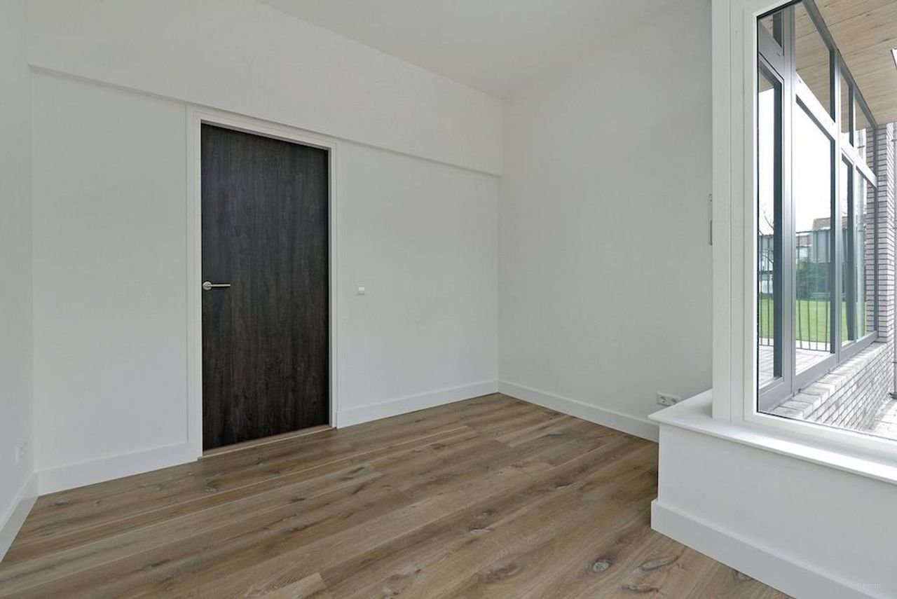 Corner house with roof terrace in Hof van Delft - Image 17