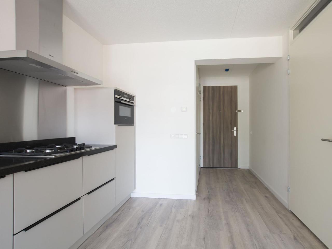 Balkon en binnentuin in Loosduinen - Afbeelding 3