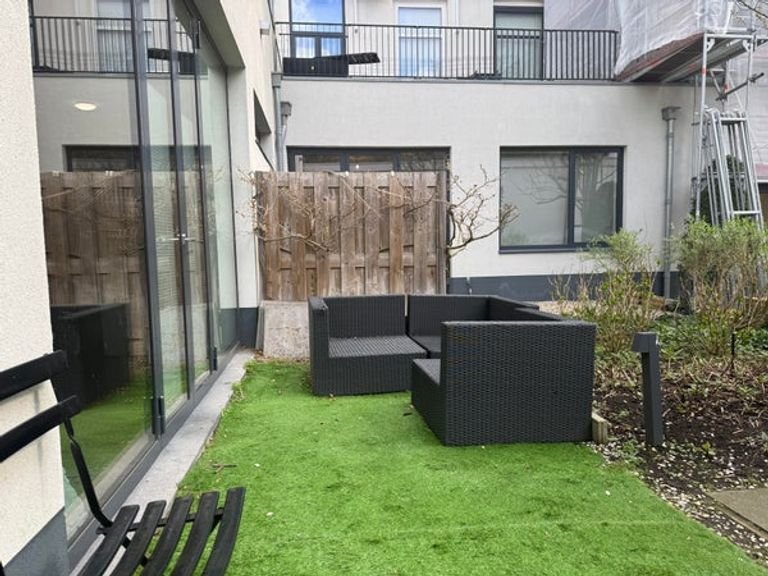 107m² ground floor with private garden - Image 12