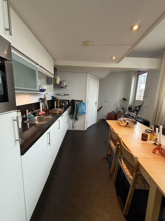 1-bedroom apartment with terrace in the heart of Zwolle - Image 4