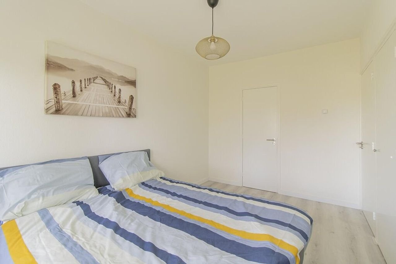 Bright apartment with a sunny balcony - Image 16