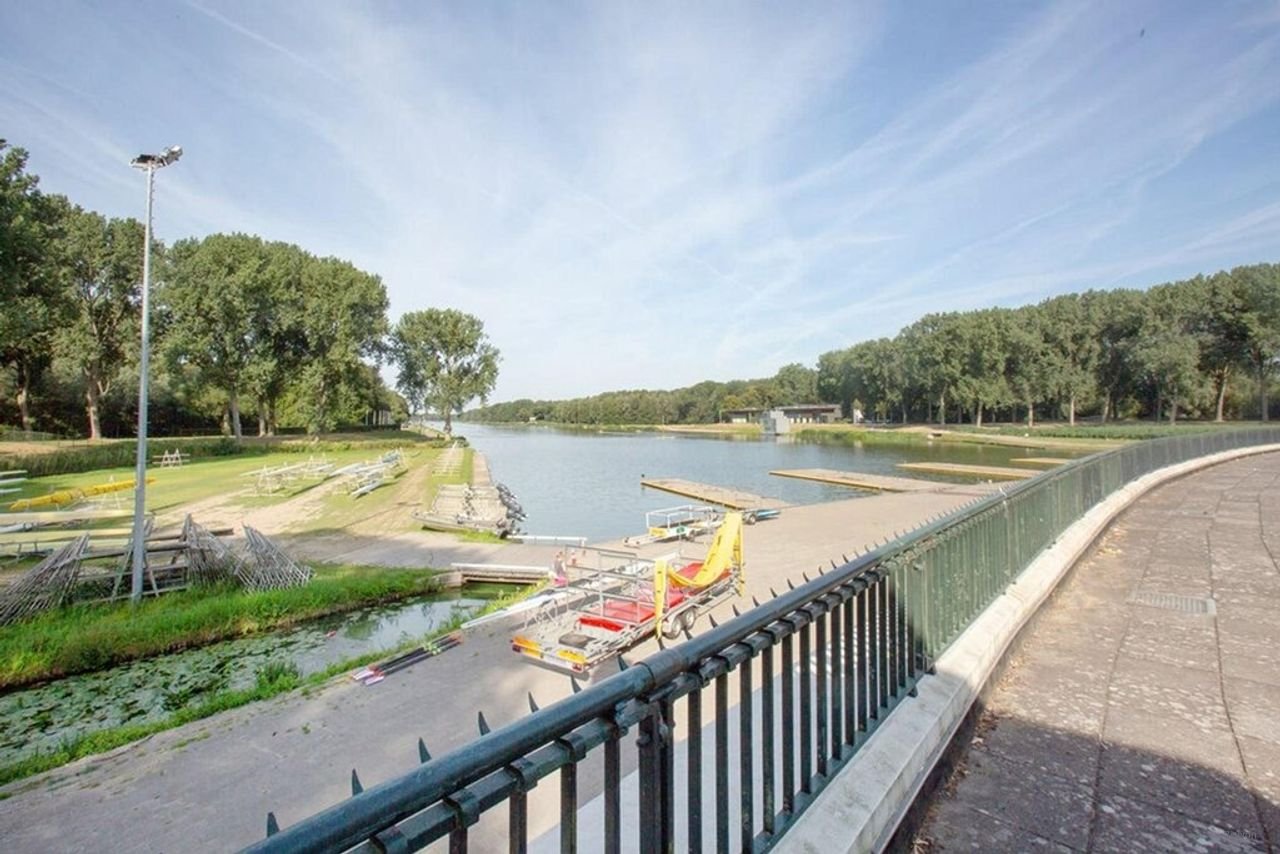 Bright apartment with a sunny balcony - Image 24