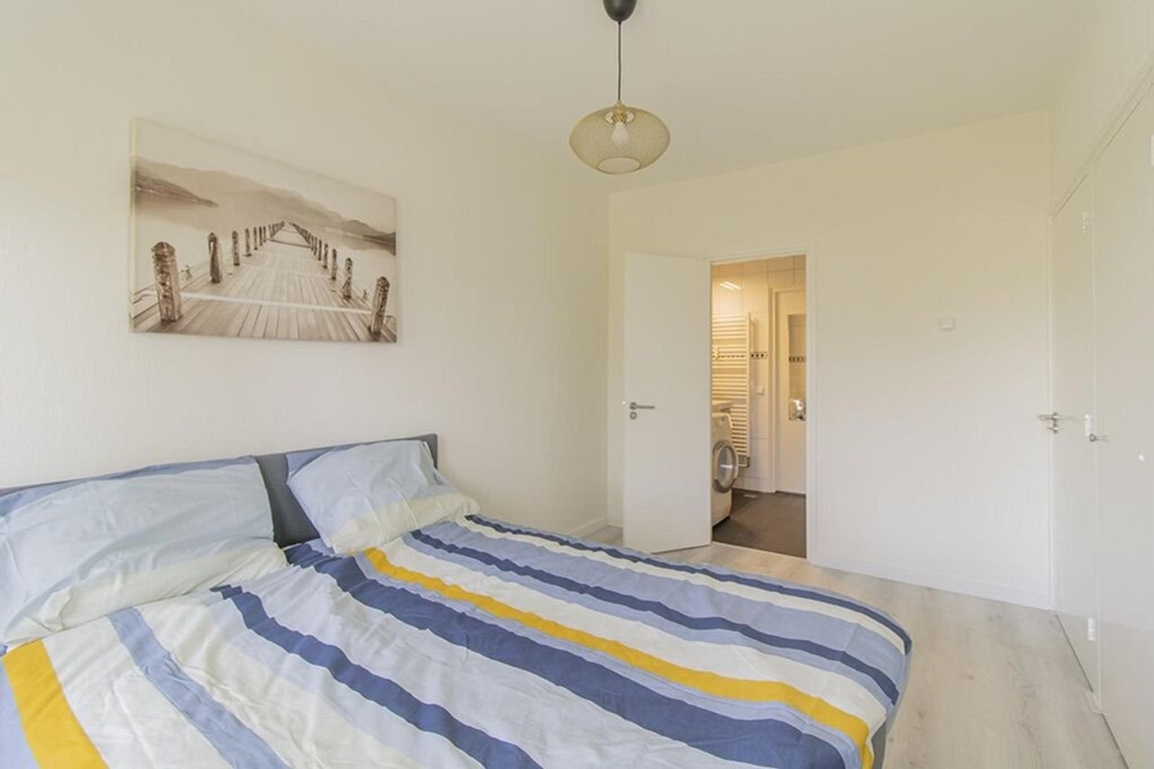 Bright apartment with a sunny balcony - Image 17