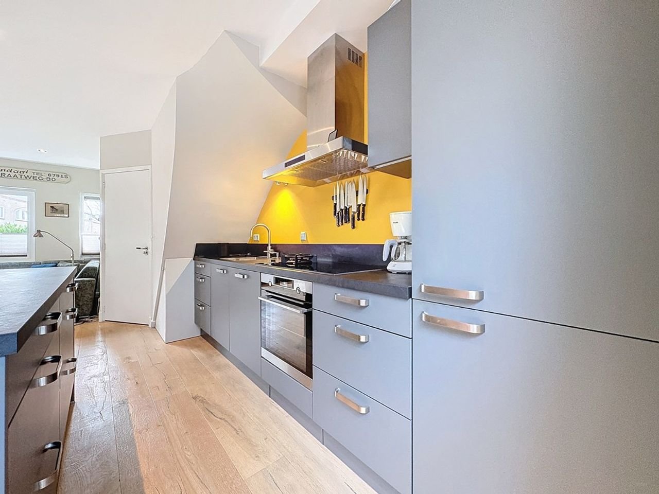 Atmospheric home with garden and wood-burning stove - Image 5