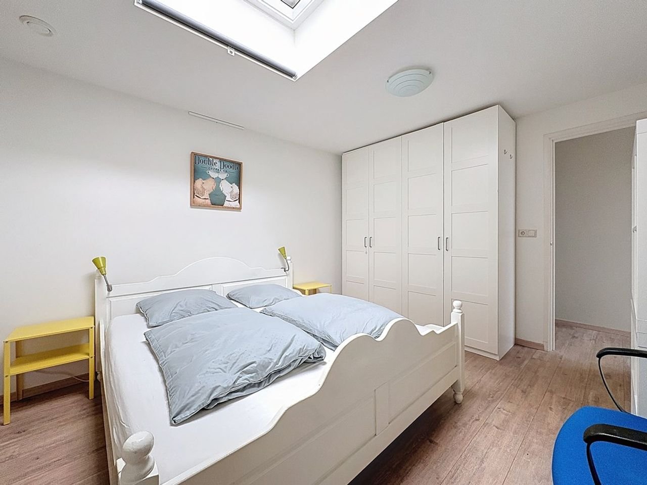 Atmospheric home with garden and wood-burning stove - Image 15