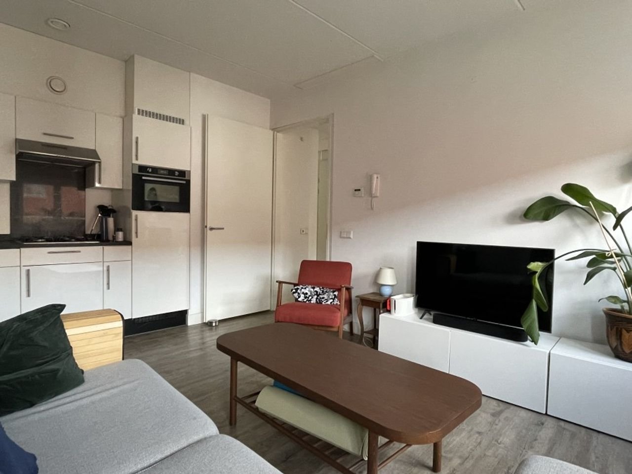 Licht 3-kamer appartement bij Eemplein - Afbeelding 3