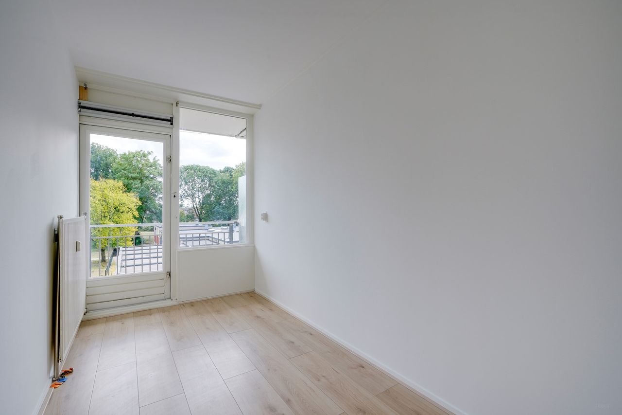 Gerenoveerd 4-kamerappartement met label A - Afbeelding 12