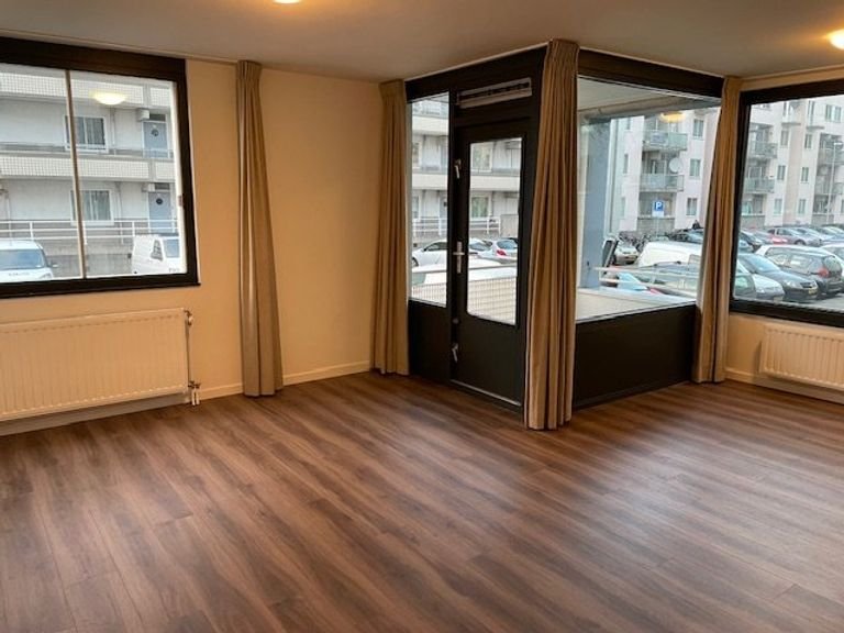 Licht 3-kamerappartement met balkon aan 't IJ - Afbeelding 3