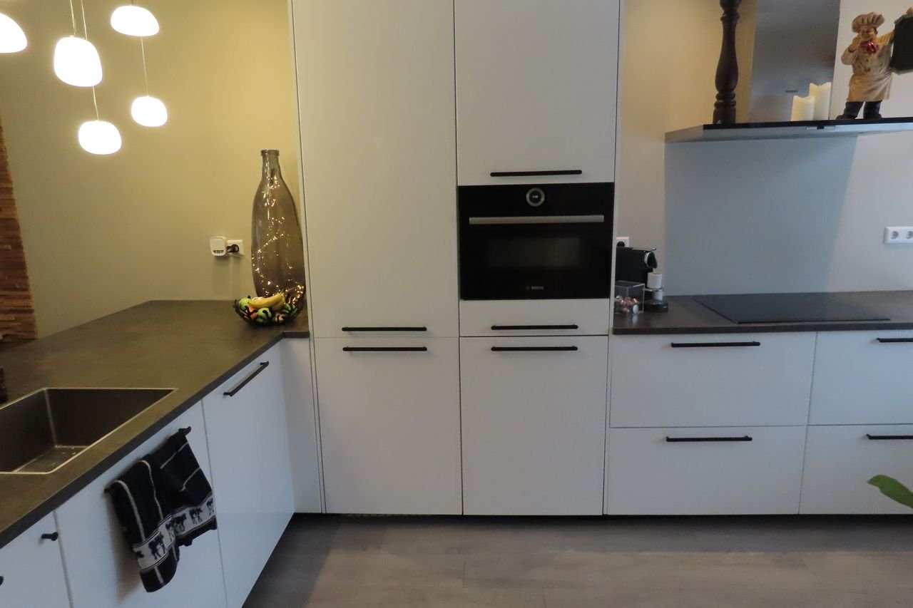 Extended family home in Hilversum - Image 7