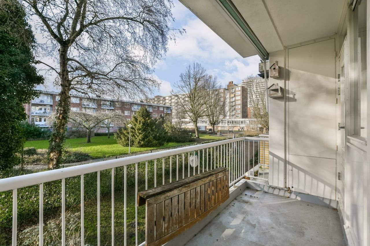 Gerenoveerd appartement met balkon in Buitenveldert - Afbeelding 11