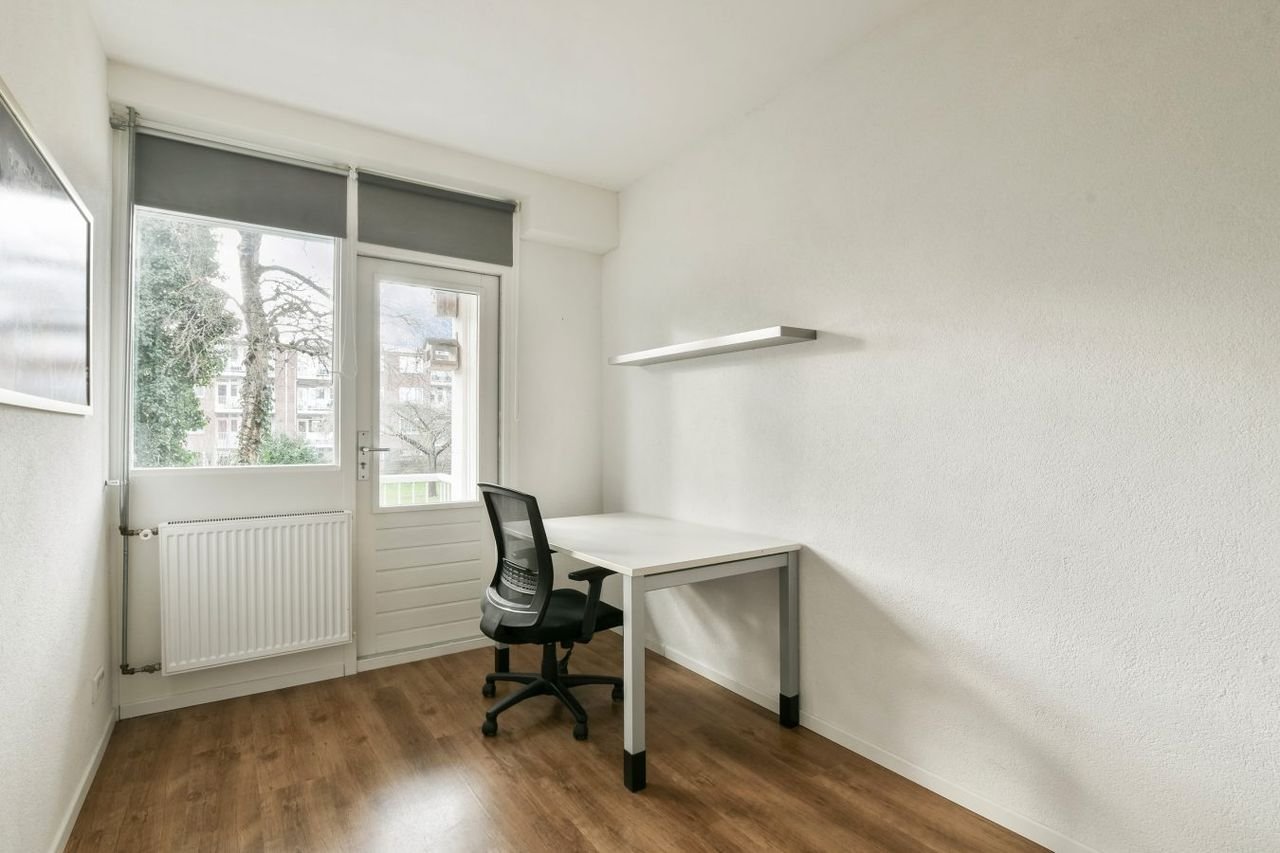 Gerenoveerd appartement met balkon in Buitenveldert - Afbeelding 8
