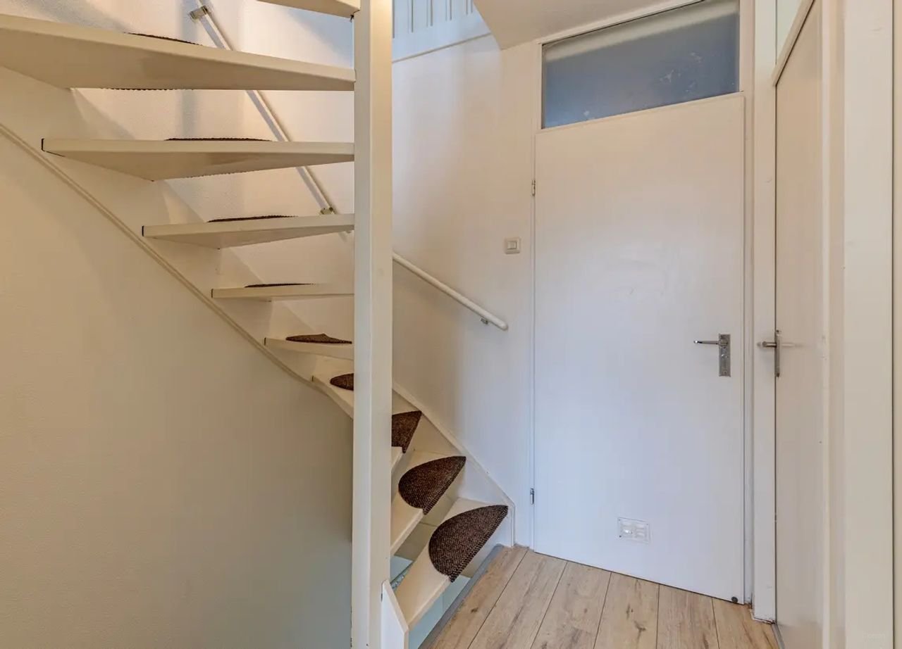 Gezinswoning met oprit en vier slaapkamers - Afbeelding 14