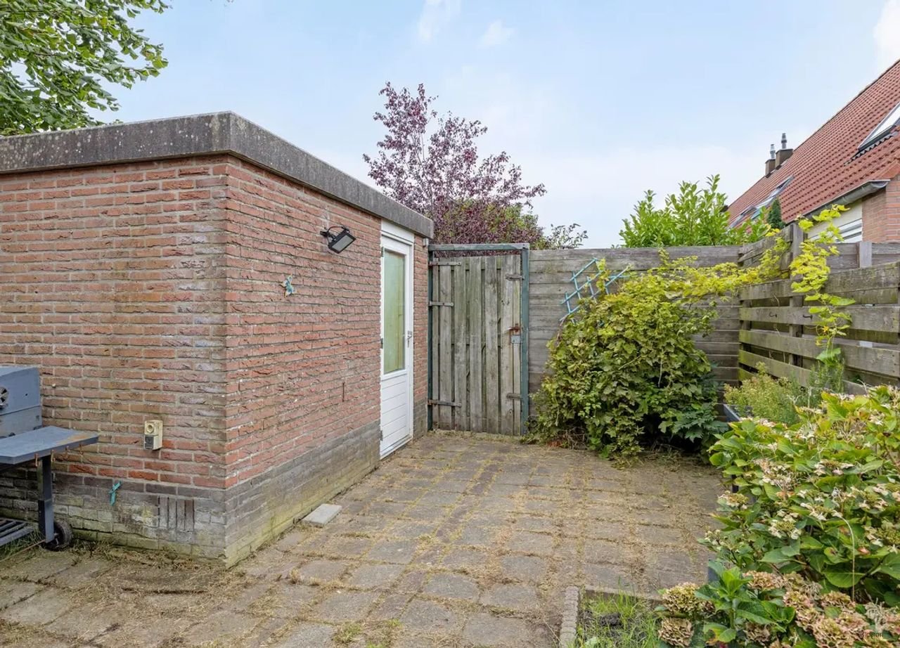 Gezinswoning met oprit en vier slaapkamers - Afbeelding 12