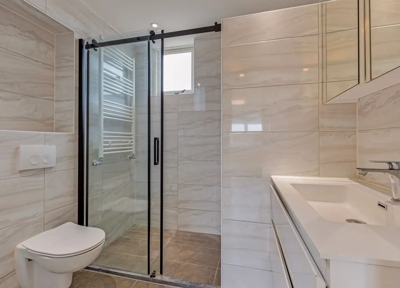 Gezinswoning met oprit en vier slaapkamers - Afbeelding 18