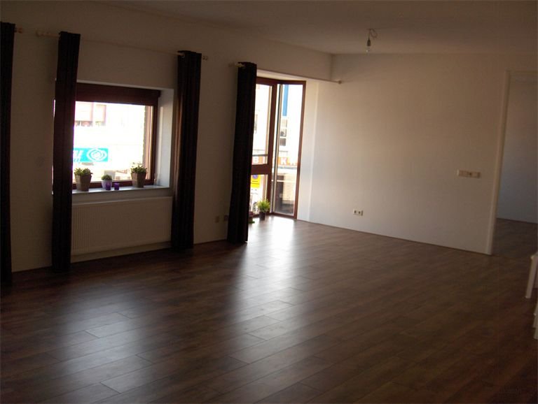 Ground floor, 93m² and in the heart of Goes - Image 5