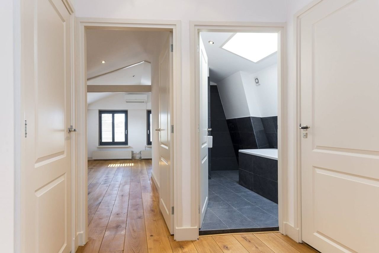 Ruim appartement tegenover Vondelpark - Afbeelding 10