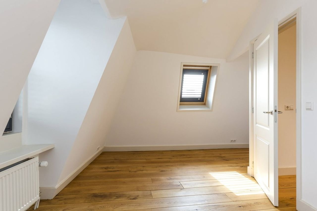 Ruim appartement tegenover Vondelpark - Afbeelding 17