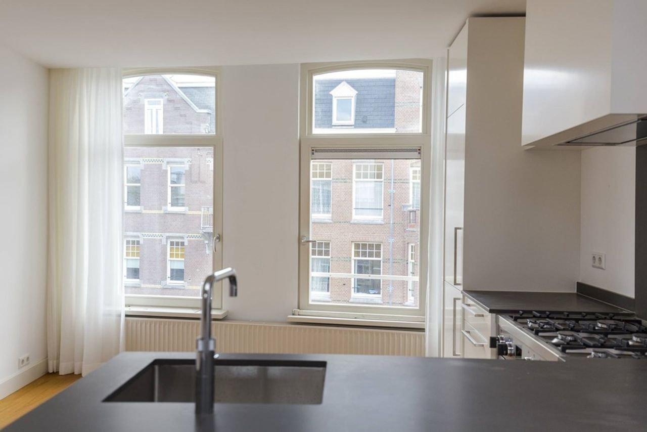 Ruim appartement tegenover Vondelpark - Afbeelding 7