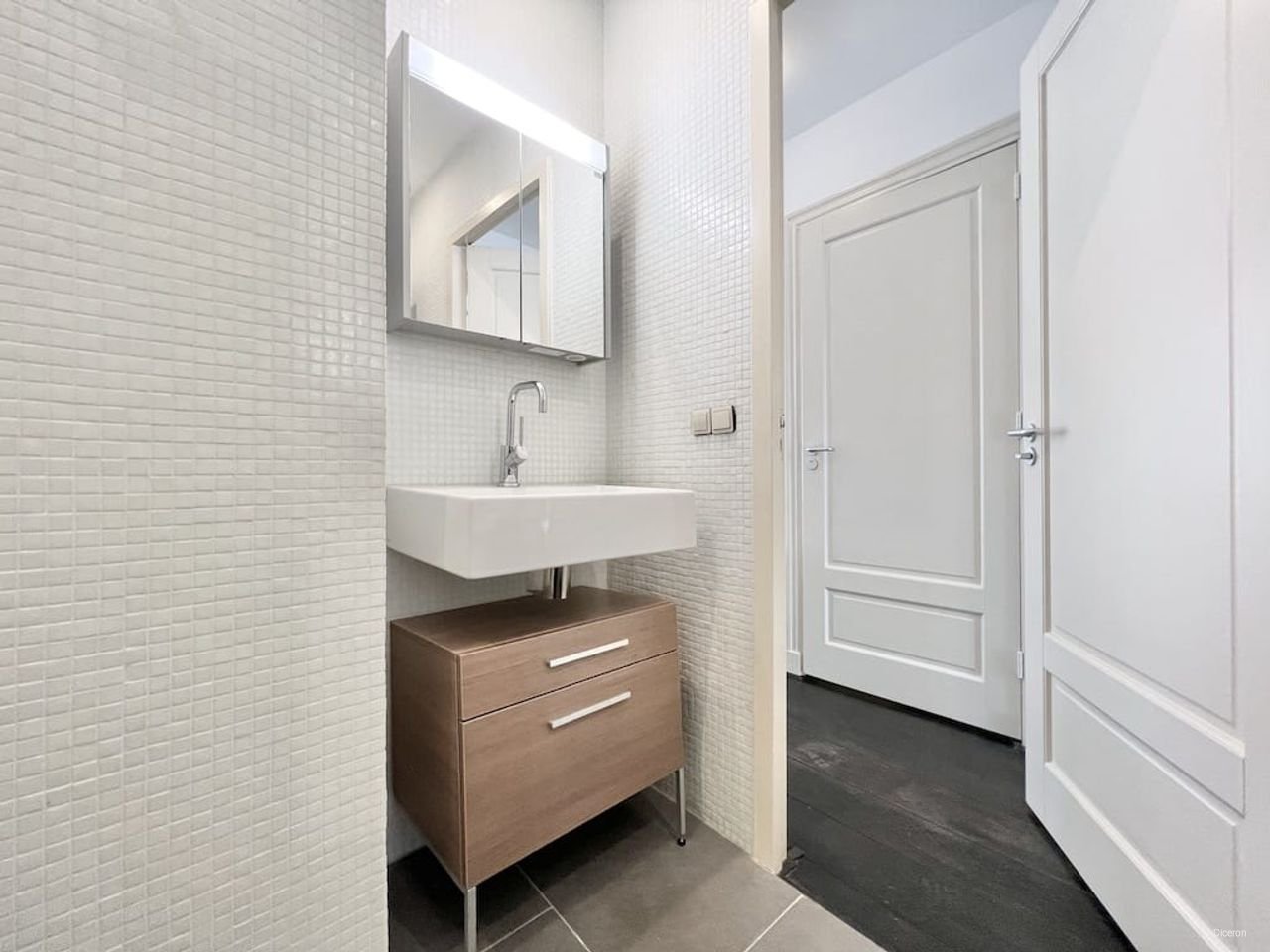 Gemeubileerd appartement met balkon bij Vondelpark - Afbeelding 14