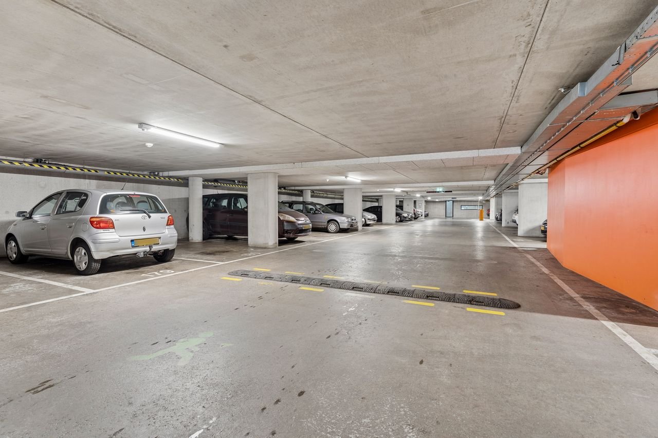 Living on the IJ: Barentszplein - Image 33