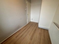 Licht 4-kamer appartement in de Van der Leekbuurt - Afbeelding 8
