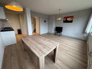 Licht 4-kamer appartement in de Van der Leekbuurt - Afbeelding 1