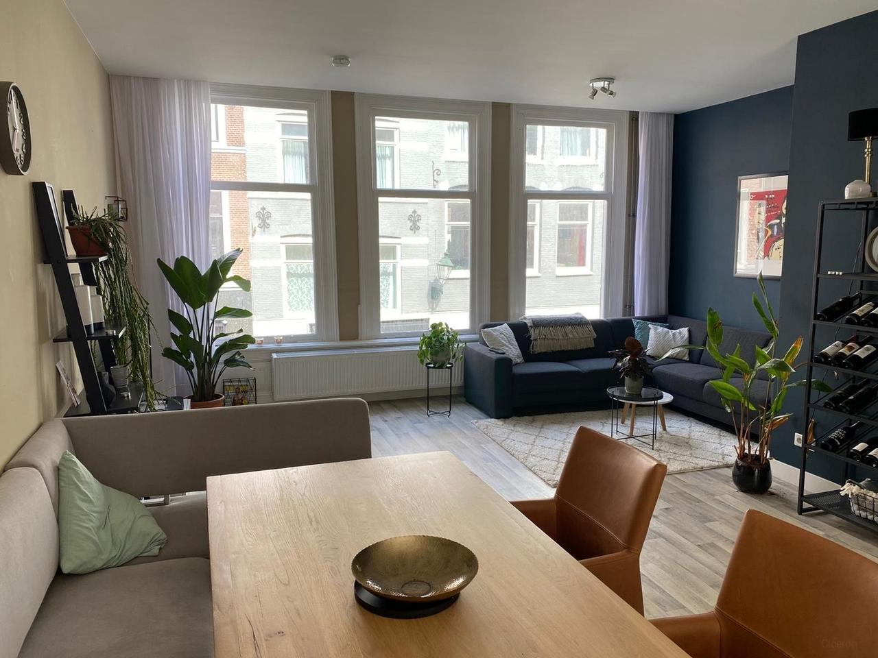 Furnished 1-Bedroom Apartment with Terrace - Image 2