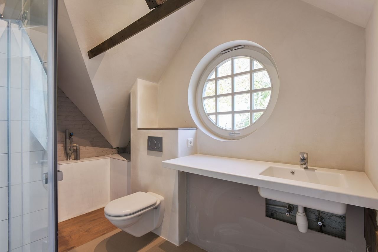 Monumentaal hoekhuis met vier slaapkamers - Afbeelding 26