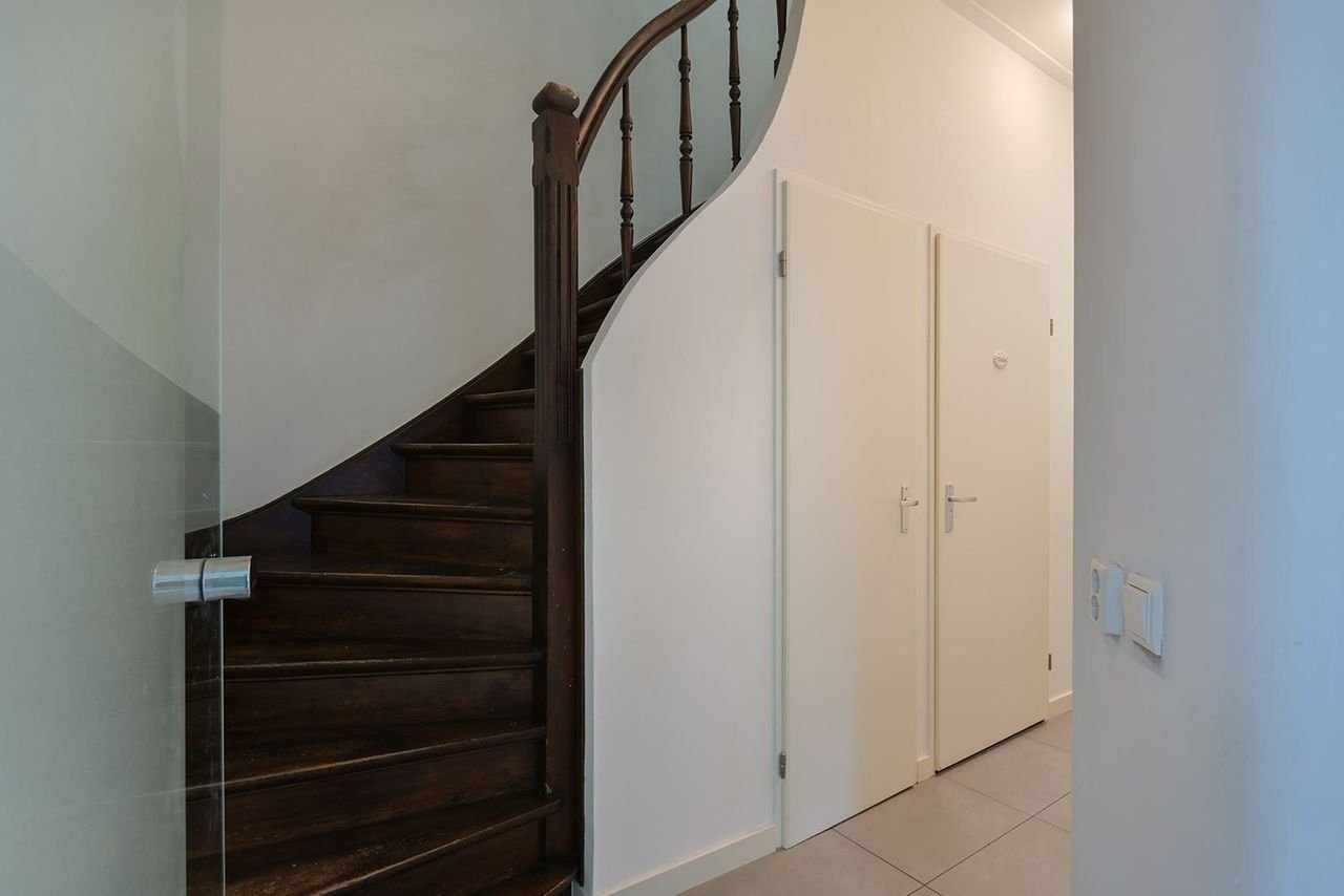 Monumentaal hoekhuis met vier slaapkamers - Afbeelding 5