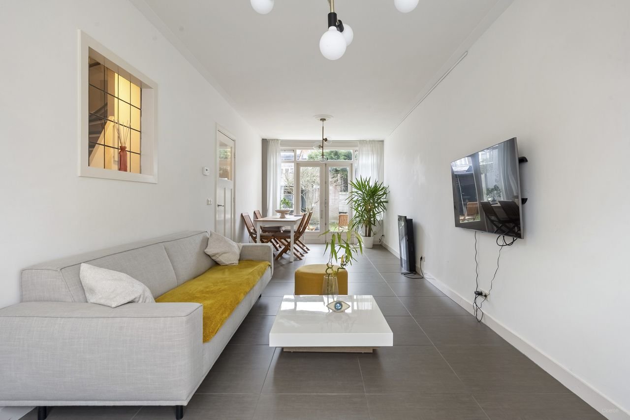 Gezinswoning met 5 slaapkamers en tuin - Afbeelding 3