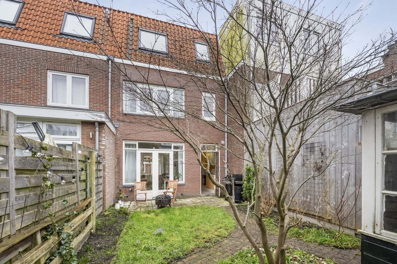 Gezinswoning met 5 slaapkamers en tuin - Afbeelding 6