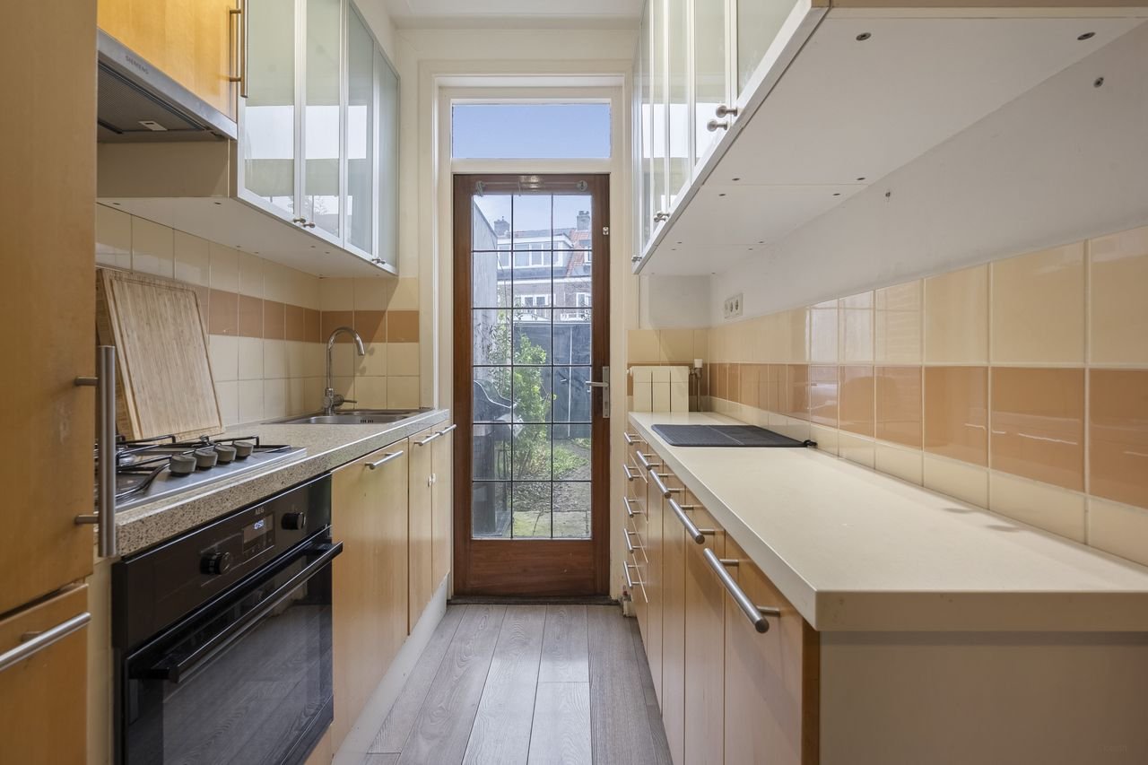 Gezinswoning met 5 slaapkamers en tuin - Afbeelding 7