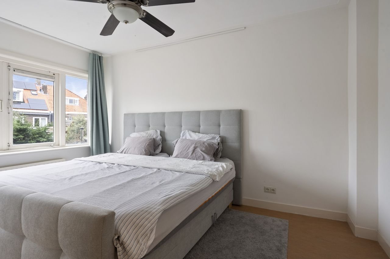 Gezinswoning met 5 slaapkamers en tuin - Afbeelding 18