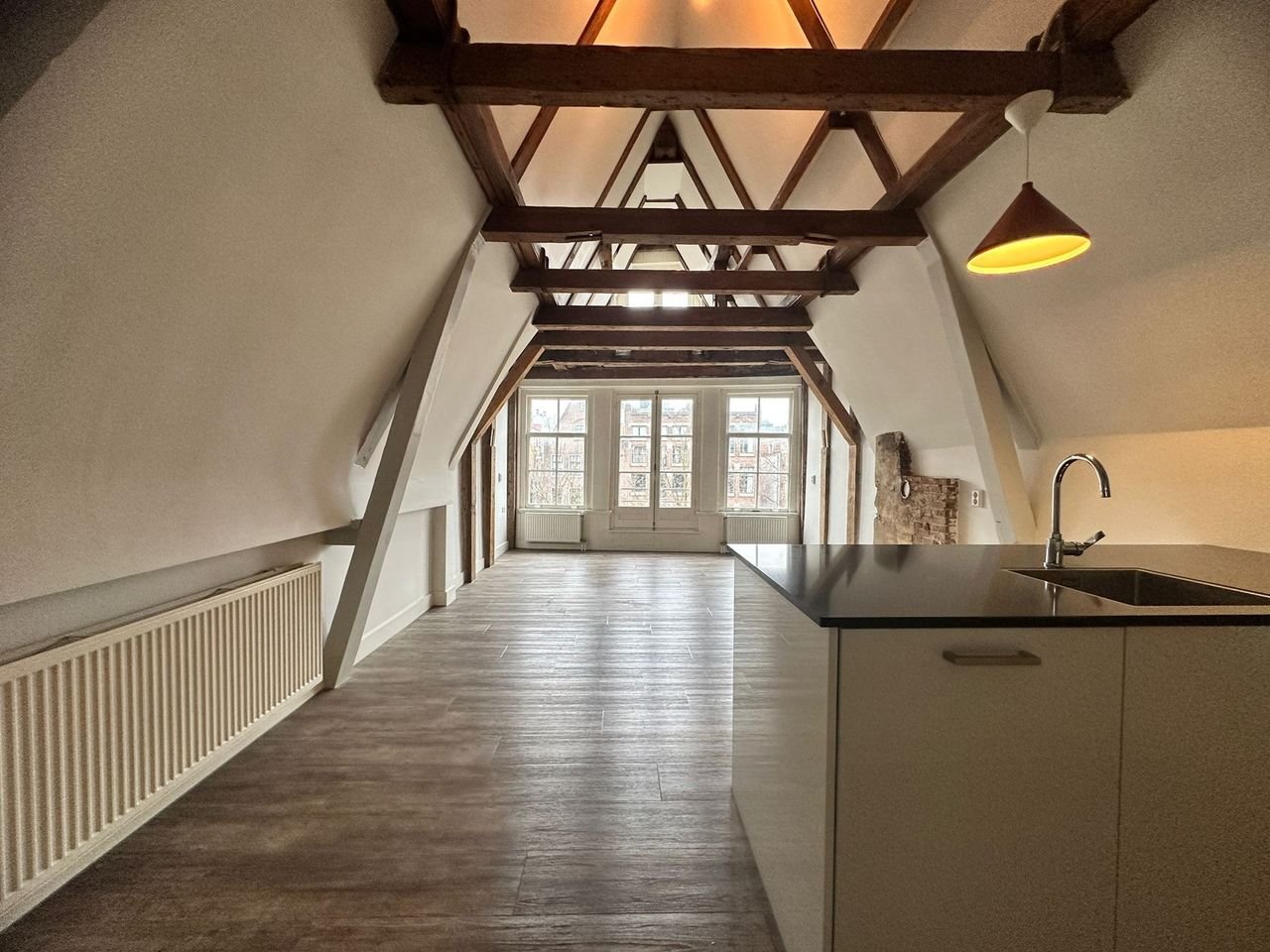 Gerenoveerde woning aan de Oudezijds - Afbeelding 3