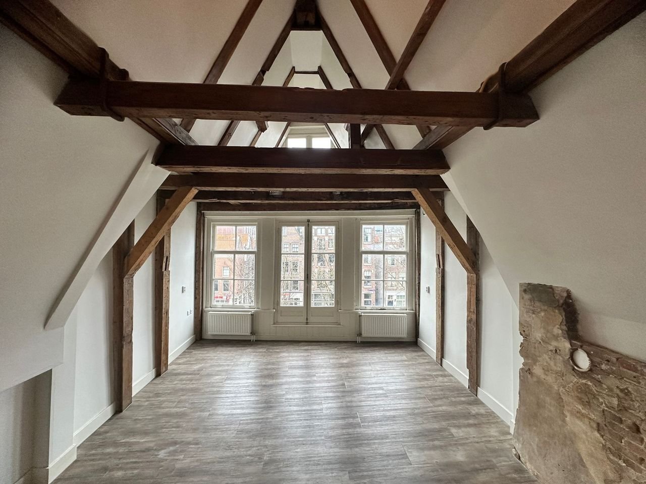 Gerenoveerde woning aan de Oudezijds - Afbeelding 2