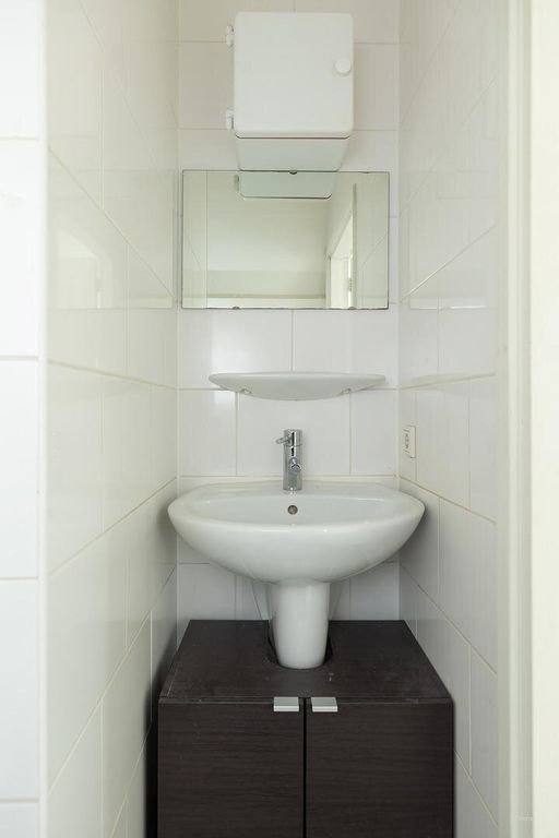 Spacious Living: 94m² and 3 Bathrooms - Image 17