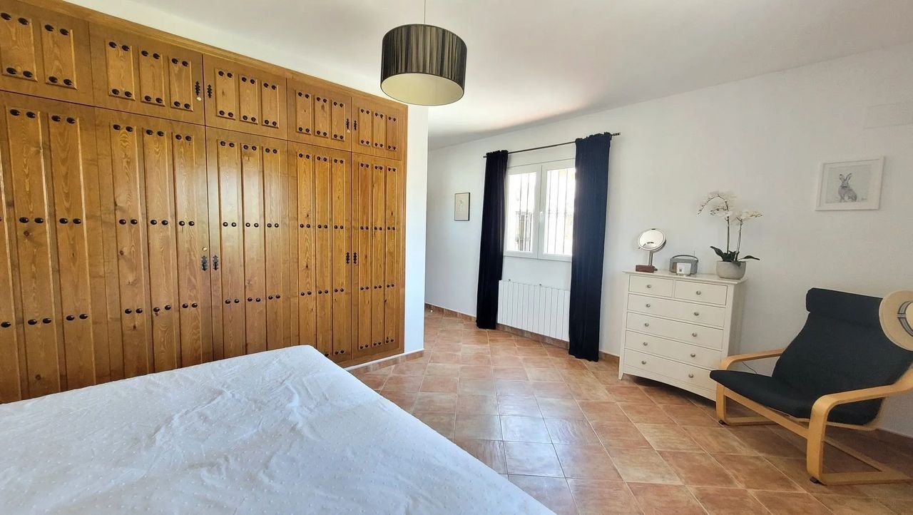 Vrijstaande villa met zwembad in Canillas de Albaida - Afbeelding 11