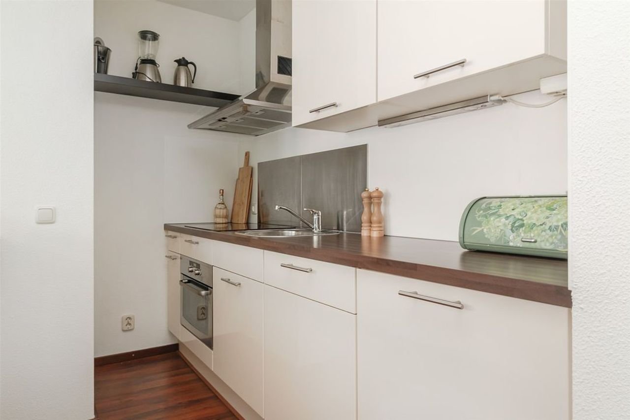 Two-room apartment in Roermond city center (Label A) - Image 9