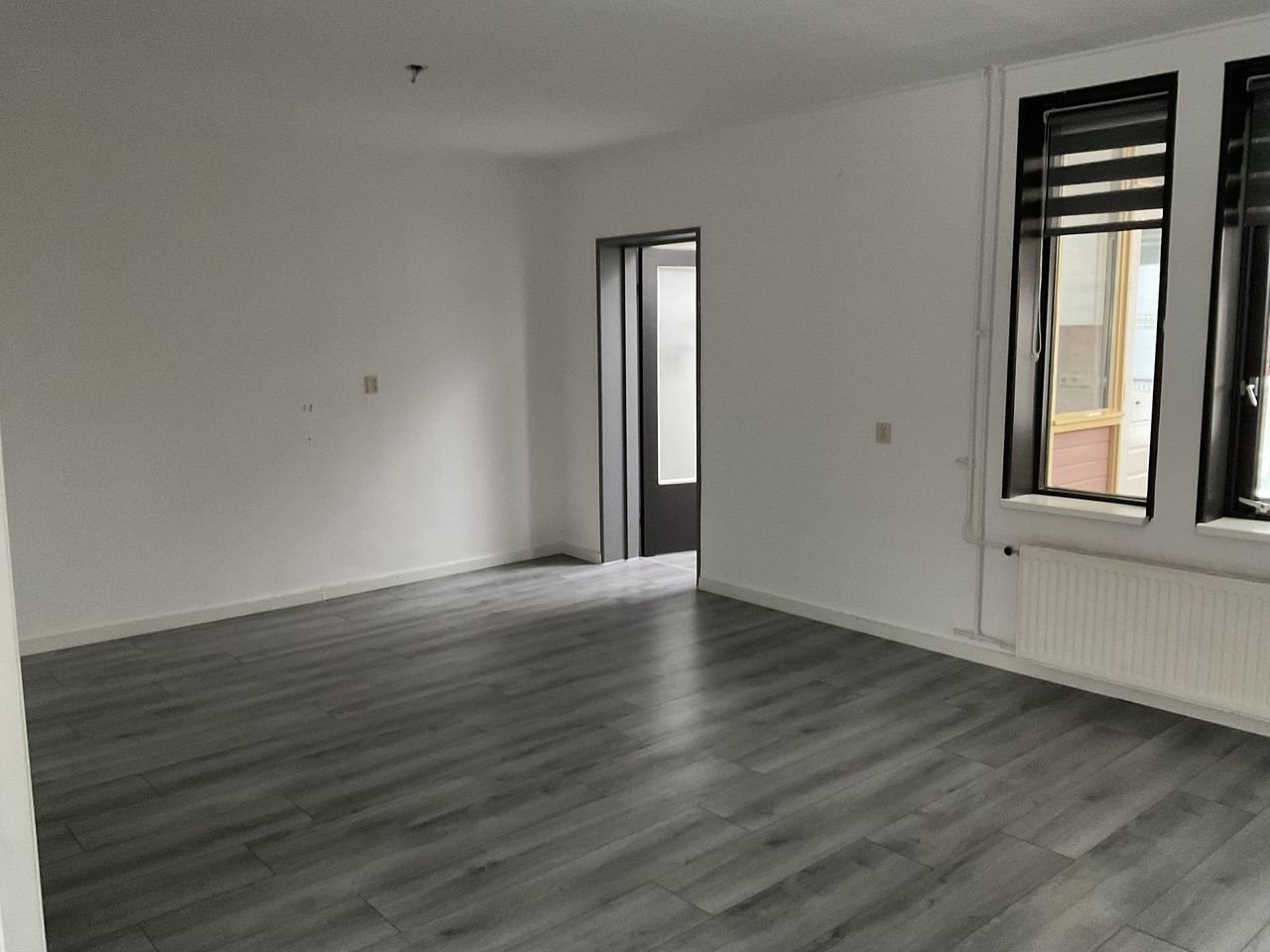 Spacious 4-room house with garden in Hoogeveen - Image 3