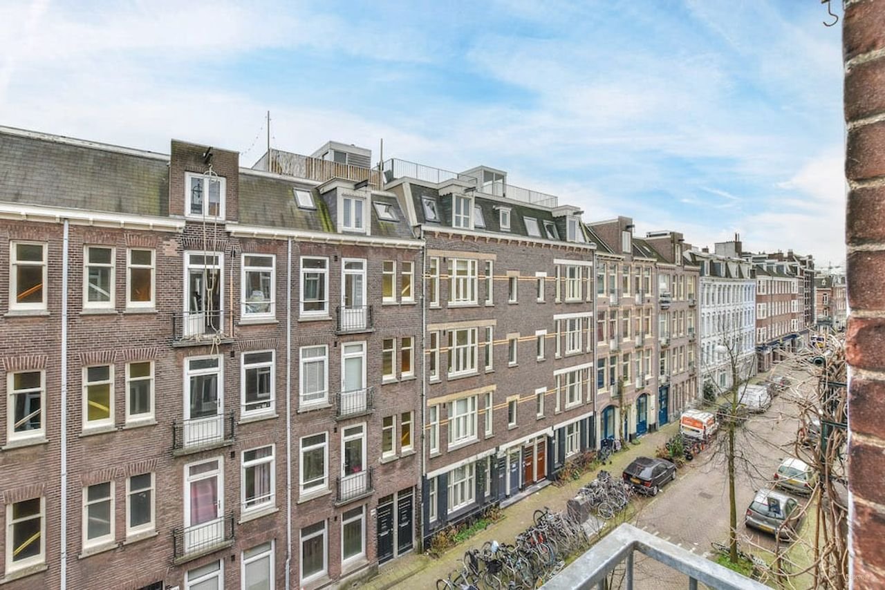2-kamer appartement met balkon in De Pijp - Afbeelding 4