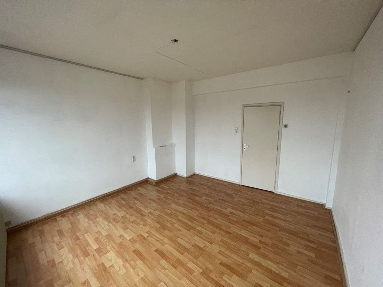 Ideale studentenwoning met twee balkons bij CS - Afbeelding 2