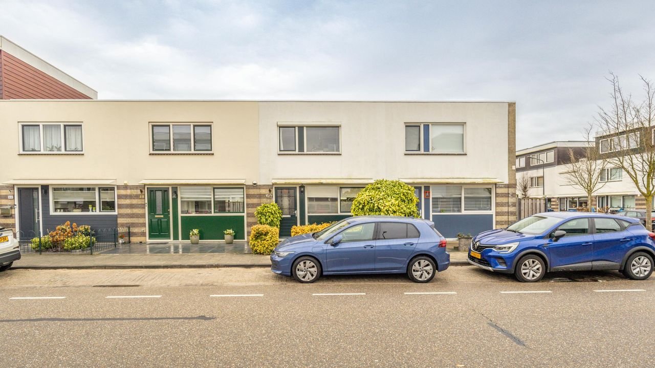 Sunny house with deep garden in Leiden - Image 1