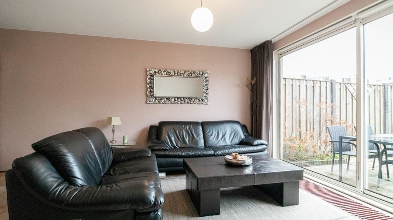 Sunny house with deep garden in Leiden - Image 11