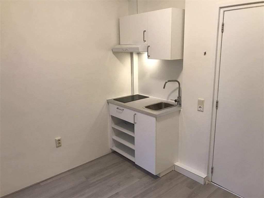 Studentenkamer met eigen keuken - Afbeelding 3